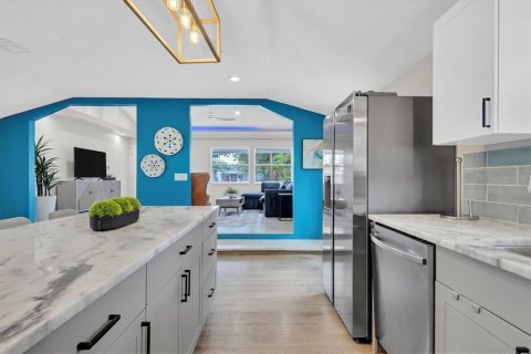 Villa ou maison à louer à Sarasota, Floride: 3 chambres, 174.47 m2 № 2166199 - photo 17