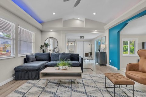 Villa ou maison à louer à Sarasota, Floride: 3 chambres, 174.47 m2 № 2166199 - photo 4