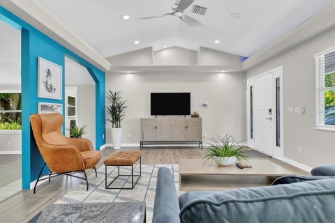 Villa ou maison à louer à Sarasota, Floride: 3 chambres, 174.47 m2 № 2166199 - photo 7