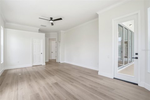 House in Bradenton, Florida 3 bedrooms, 336.68 sq.m. № 2221660 - photo 29