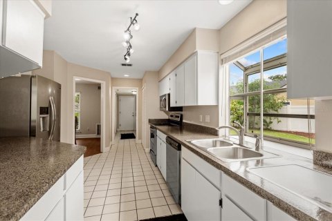 House in Orlando, Florida 4 bedrooms, 229.38 sq.m. № 1835789 - photo 10