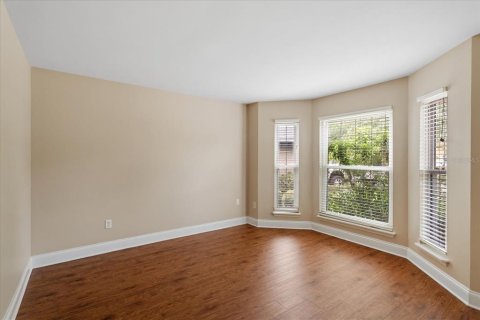 House in Orlando, Florida 4 bedrooms, 229.38 sq.m. № 1835789 - photo 6
