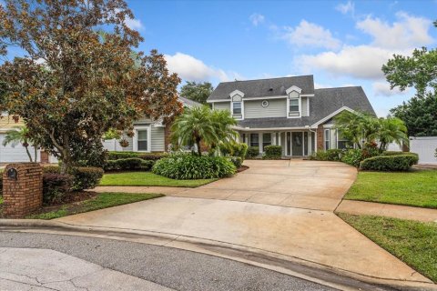House in Orlando, Florida 4 bedrooms, 229.38 sq.m. № 1835789 - photo 1