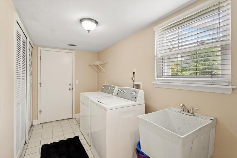 House in Orlando, Florida 4 bedrooms, 229.38 sq.m. № 1835789 - photo 28