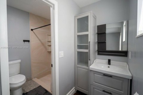House in Pembroke Pines, Florida 3 bedrooms, 146.23 sq.m. № 2178467 - photo 8