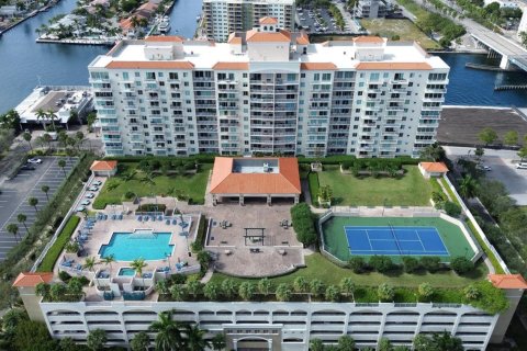 Condo in Fort Lauderdale, Florida, 1 bedroom № 2078724