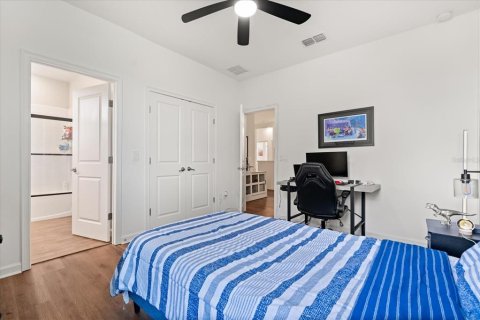 House in Davenport, Florida 4 bedrooms, 247.21 sq.m. № 1787529 - photo 20