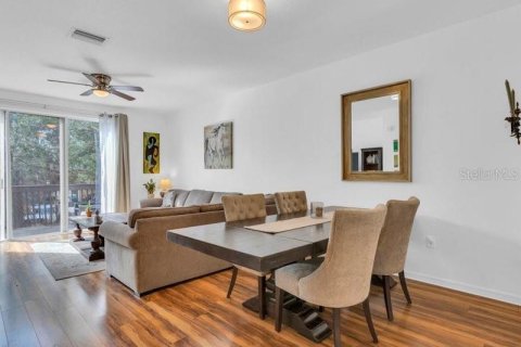 Townhouse in Tampa, Florida 3 bedrooms, 171.31 sq.m. № 1549764 - photo 14