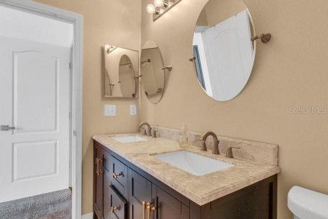 Townhouse in Tampa, Florida 3 bedrooms, 171.31 sq.m. № 1549764 - photo 13