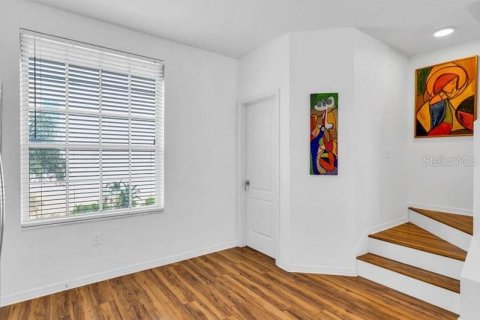 Townhouse in Tampa, Florida 3 bedrooms, 171.31 sq.m. № 1549764 - photo 10