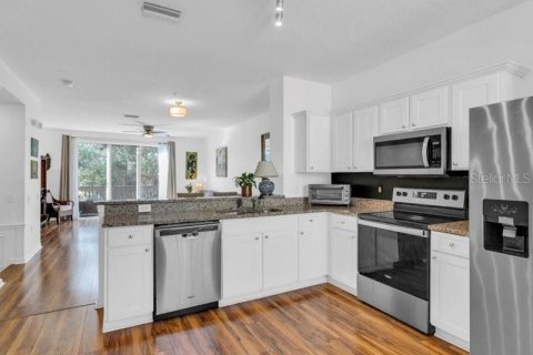 Townhouse in Tampa, Florida 3 bedrooms, 171.31 sq.m. № 1549764 - photo 9