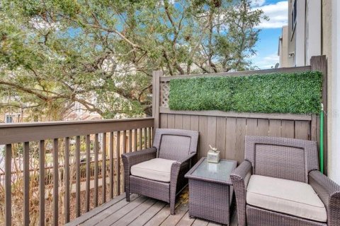 Townhouse in Tampa, Florida 3 bedrooms, 171.31 sq.m. № 1549764 - photo 7