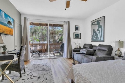 Townhouse in Tampa, Florida 3 bedrooms, 171.31 sq.m. № 1549764 - photo 3