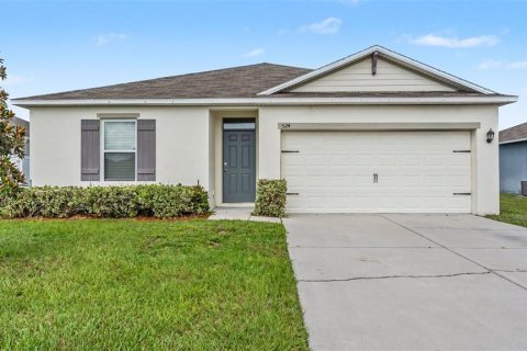 Casa en Auburndale, Florida 4 dormitorios, 137.96 m2 № 2138485