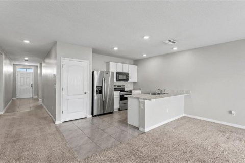 Villa ou maison à vendre à Auburndale, Floride: 4 chambres, 137.96 m2 № 2138485 - photo 6