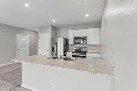 Villa ou maison à vendre à Auburndale, Floride: 4 chambres, 137.96 m2 № 2138485 - photo 7