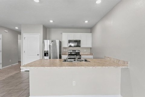 Villa ou maison à vendre à Auburndale, Floride: 4 chambres, 137.96 m2 № 2138485 - photo 5