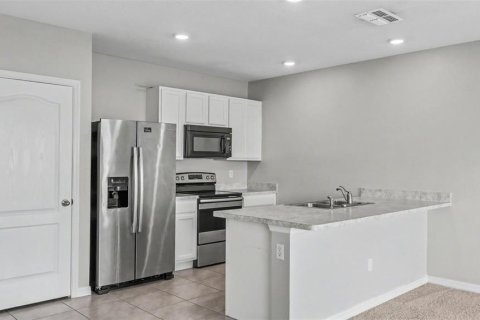 Villa ou maison à vendre à Auburndale, Floride: 4 chambres, 137.96 m2 № 2138485 - photo 4