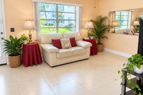 Condo in Delray Beach, Florida, 1 bedroom  № 2384936 - photo 4