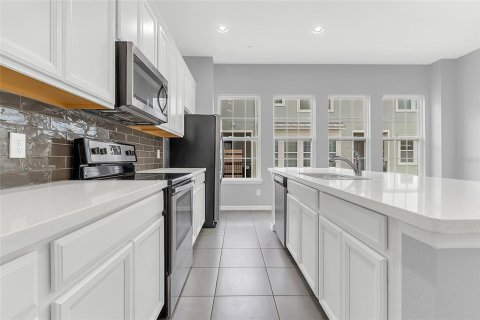 Touwnhouse à vendre à Altamonte Springs, Floride: 3 chambres, 161.84 m2 № 2201318 - photo 12