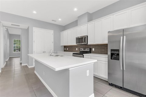 Touwnhouse à vendre à Altamonte Springs, Floride: 3 chambres, 161.84 m2 № 2201318 - photo 13