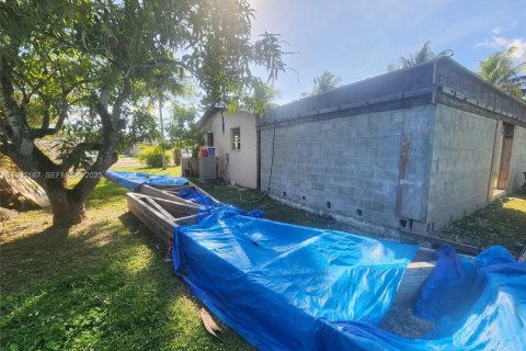 Casa en venta en Miami, Florida, 4 dormitorios, 115.29 m2 № 1990616 - foto 3