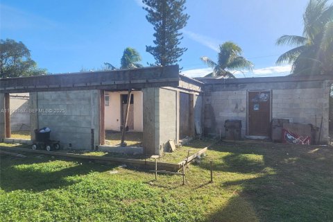 Casa en venta en Miami, Florida, 4 dormitorios, 115.29 m2 № 1990616 - foto 6