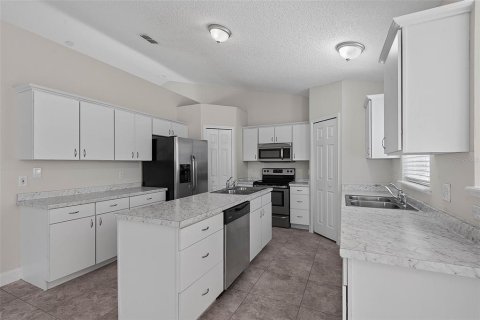 House in Palm Coast, Florida 3 bedrooms, 179.49 sq.m. № 2330908 - photo 19