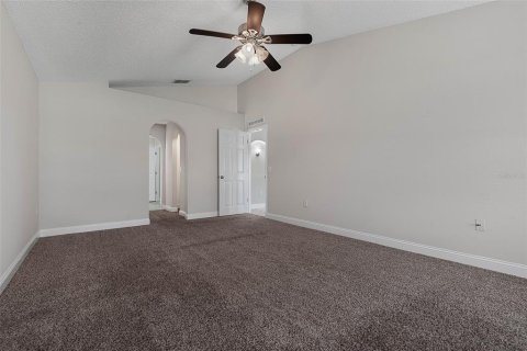 House in Palm Coast, Florida 3 bedrooms, 179.49 sq.m. № 2330908 - photo 25