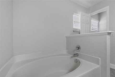 House in Palm Coast, Florida 3 bedrooms, 179.49 sq.m. № 2330908 - photo 28