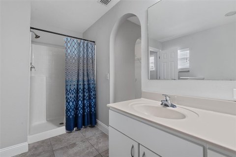 House in Palm Coast, Florida 3 bedrooms, 179.49 sq.m. № 2330908 - photo 29