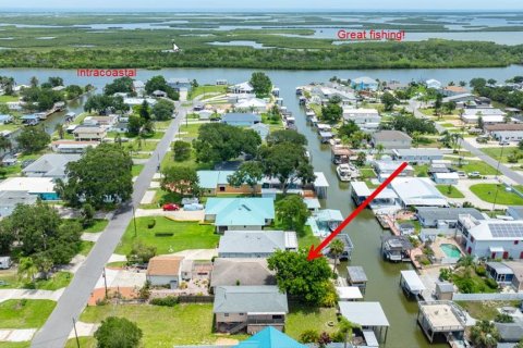House in Oak Hill, Florida 3 bedrooms, 162.58 sq.m. № 2124513 - photo 29