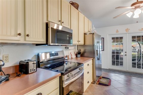 House in Oak Hill, Florida 3 bedrooms, 162.58 sq.m. № 2124513 - photo 11