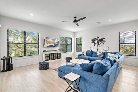 House in Sarasota, Florida 10 bedrooms, 472.59 sq.m. № 1555903 - photo 10