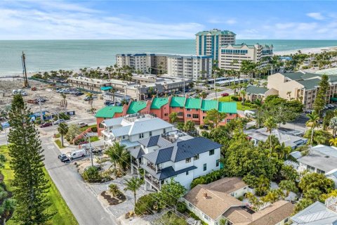 House in Sarasota, Florida 10 bedrooms, 472.59 sq.m. № 1555903 - photo 13