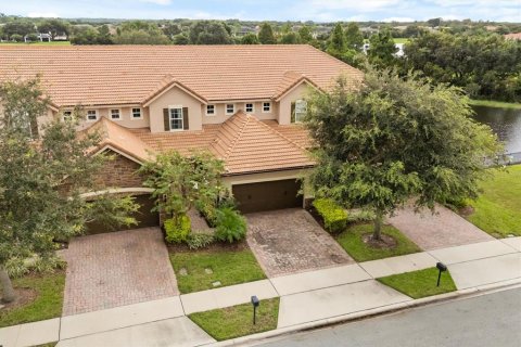 Townhouse in Orlando, Florida 4 bedrooms, 189.06 sq.m. № 2143376 - photo 3