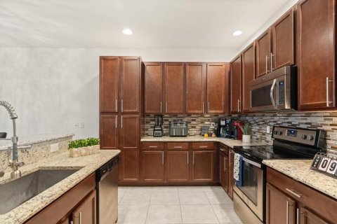 Townhouse in Orlando, Florida 4 bedrooms, 189.06 sq.m. № 2143376 - photo 8