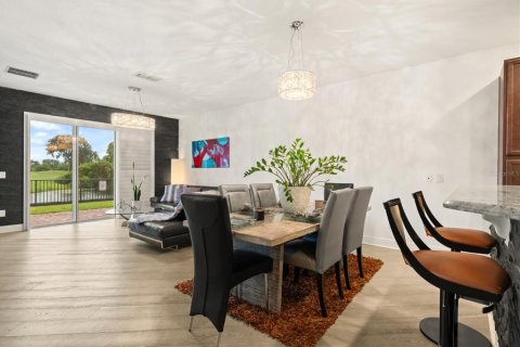 Townhouse in Orlando, Florida 4 bedrooms, 189.06 sq.m. № 2143376 - photo 14