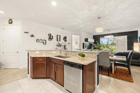 Townhouse in Orlando, Florida 4 bedrooms, 189.06 sq.m. № 2143376 - photo 9