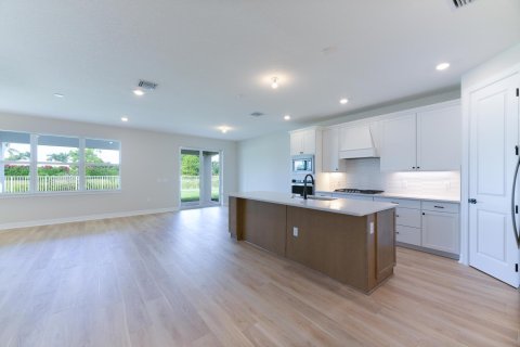House in Lake Worth, Florida 5 bedrooms, 272.2 sq.m. № 2179678 - photo 6