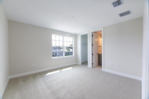 House in Lake Worth, Florida 5 bedrooms, 272.2 sq.m. № 2179678 - photo 19