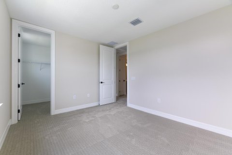 House in Lake Worth, Florida 5 bedrooms, 272.2 sq.m. № 2179678 - photo 23