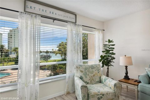 Condo in Saint Pete Beach, Florida, 1 bedroom  № 2390803 - photo 23