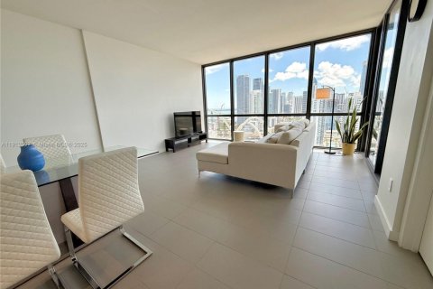 Condo in Miami, Florida, 2 bedrooms  № 1968140 - photo 4