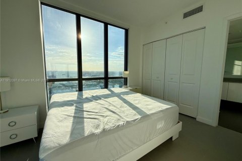 Condo in Miami, Florida, 2 bedrooms  № 1968140 - photo 15