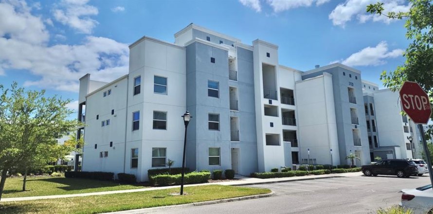 Condo in Kissimmee, Florida, 3 bedrooms in STOREY LAKE № 1619166