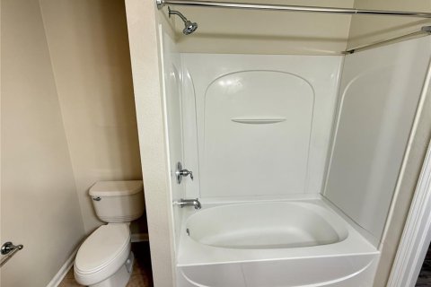 Touwnhouse à louer à Tampa, Floride: 2 chambres, 115.94 m2 № 2421955 - photo 17
