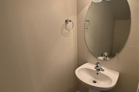 Touwnhouse à louer à Tampa, Floride: 2 chambres, 115.94 m2 № 2421955 - photo 5