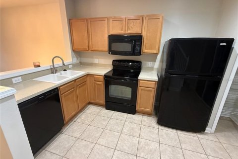 Touwnhouse à louer à Tampa, Floride: 2 chambres, 115.94 m2 № 2421955 - photo 9