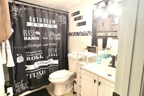 Condo in Hialeah, Florida, 2 bedrooms  № 2047318 - photo 3
